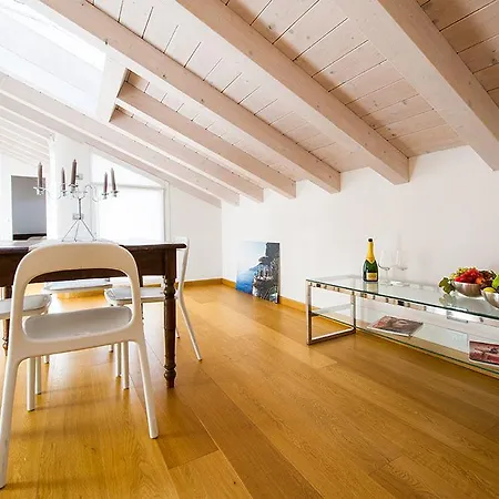 Apartment 23 Como